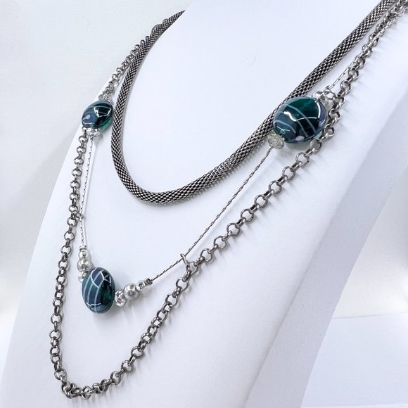 NWOT - Antiqued Silver Tone Three Strand Blue Glass Beaded 18” Necklace - Picture 3 of 7